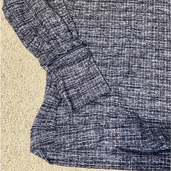 Lululemon running top - Picture 3 of 5